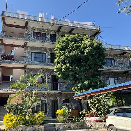 Trekkers Lodge Pokhara Eksteriør billede