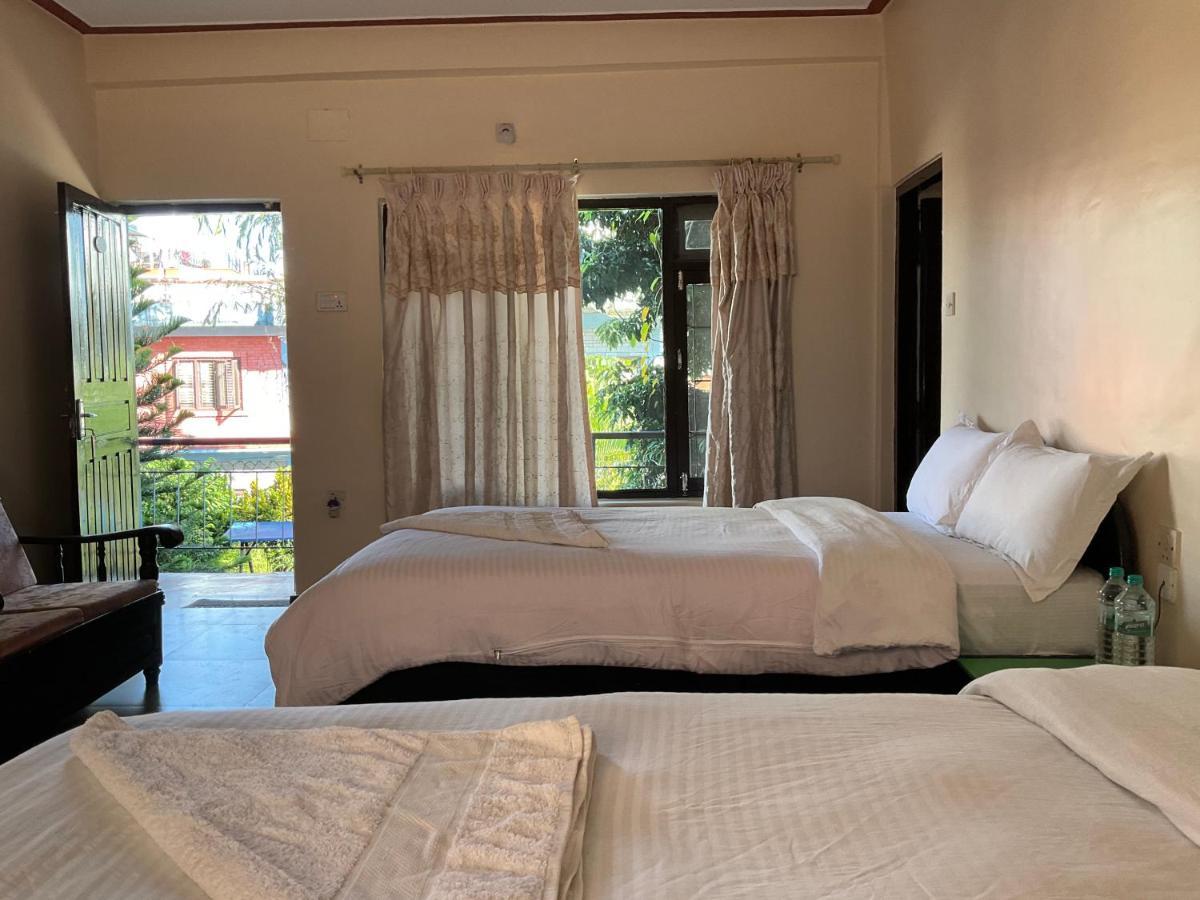 Trekkers Lodge Pokhara Eksteriør billede