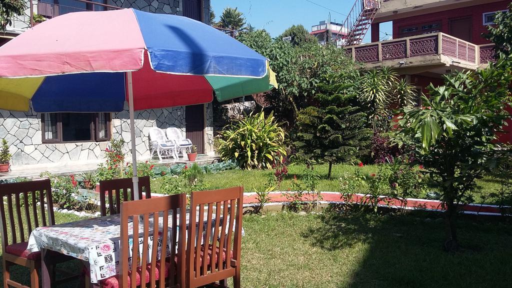 Trekkers Lodge Pokhara Eksteriør billede