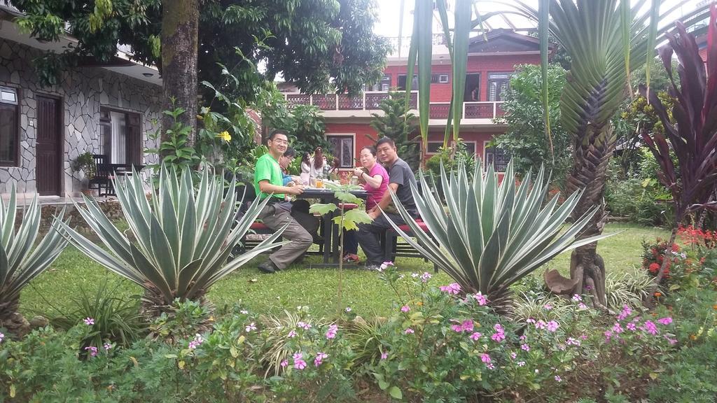 Trekkers Lodge Pokhara Eksteriør billede