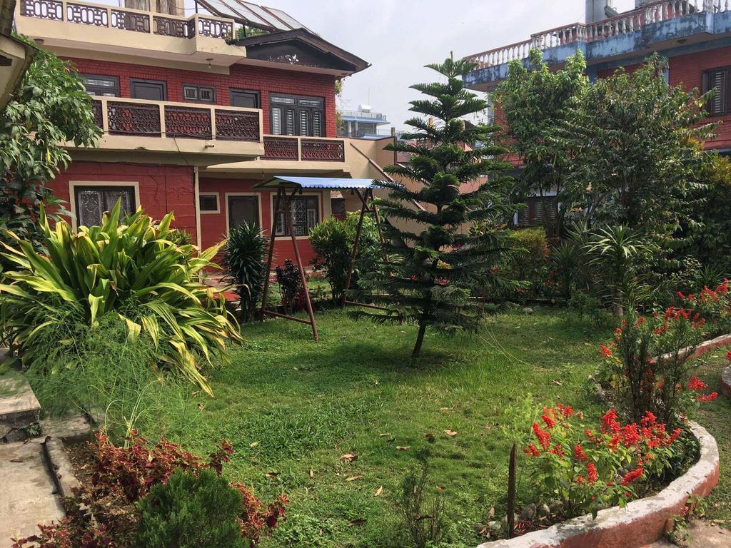 Trekkers Lodge Pokhara Eksteriør billede