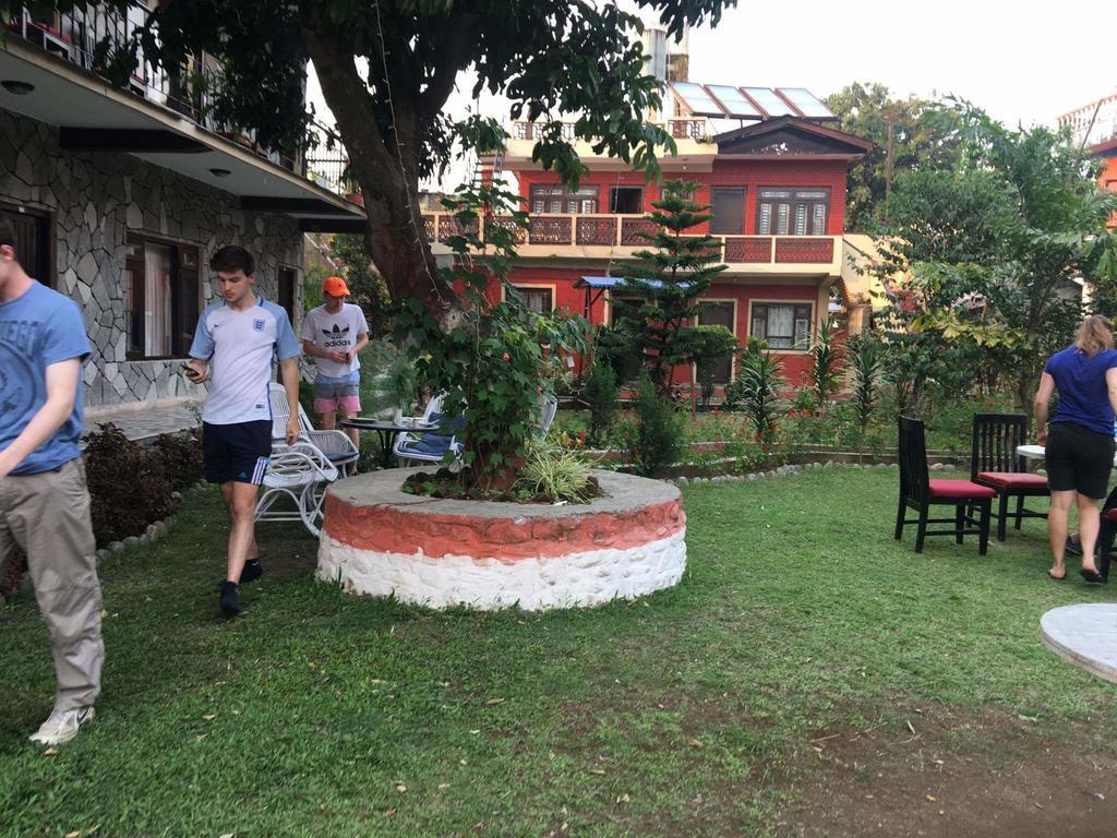 Trekkers Lodge Pokhara Eksteriør billede