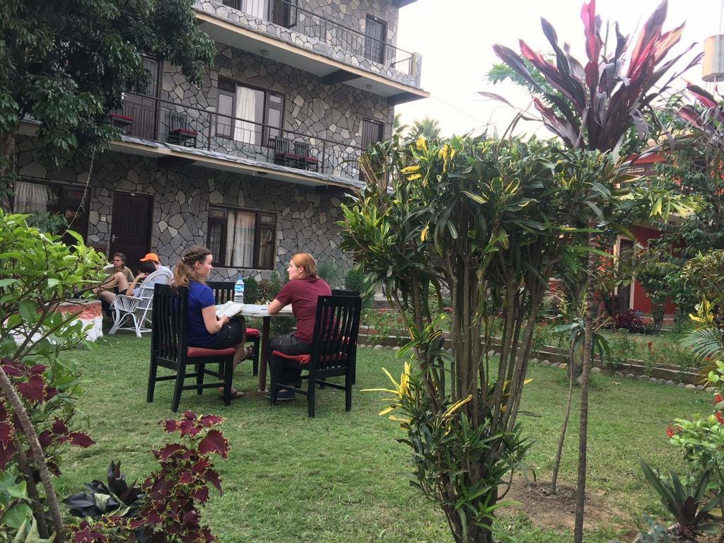 Trekkers Lodge Pokhara Eksteriør billede