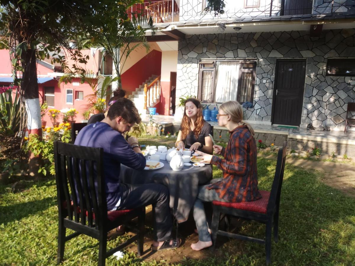 Trekkers Lodge Pokhara Eksteriør billede